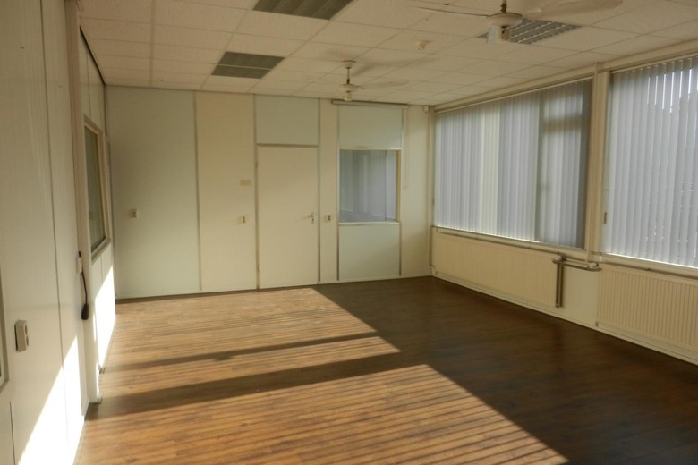 BedrijfsruimteaanPhilipsstraat 12<br/> inZoetermeer BedrijfsruimteaanPhilipsstraat 12<br/> inZoetermeer