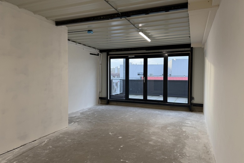 BedrijfsruimteaanEemmeerlaan 2 F<br/> inWeesp