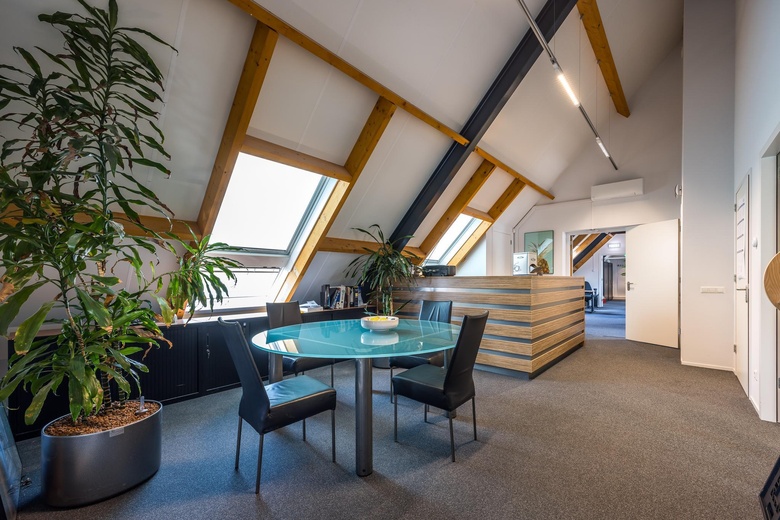 KantoorruimteaanVoorveste 17 - 19<br/> inHouten KantoorruimteaanVoorveste 17 - 19<br/> inHouten