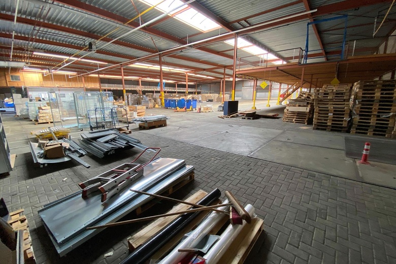 BedrijfsruimteaanHefbrugweg 16<br/> inAlmere BedrijfsruimteaanHefbrugweg 16<br/> inAlmere