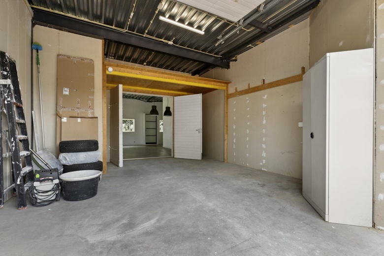 BedrijfsruimteaanFioringrasstraat 1 - 3<br/> inAlmere BedrijfsruimteaanFioringrasstraat 1 - 3<br/> inAlmere