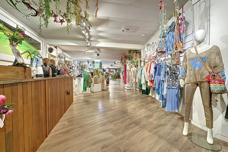 WinkelruimteaanNieuwstraat 17<br/> inSluis WinkelruimteaanNieuwstraat 17<br/> inSluis