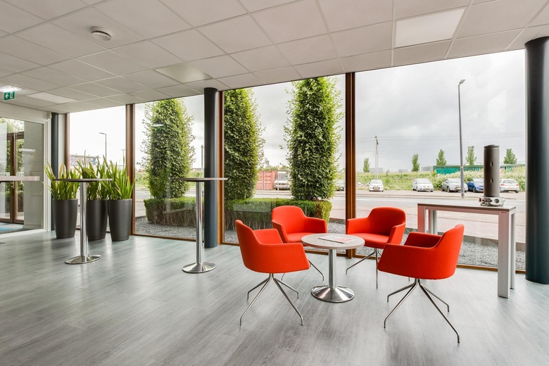 BedrijfsruimteaanIndustrieweg 14<br/> inMaassluis BedrijfsruimteaanIndustrieweg 14<br/> inMaassluis