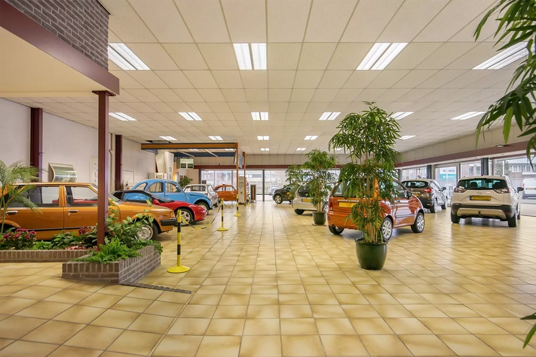 Bekijk foto 10 in  aan de  in 