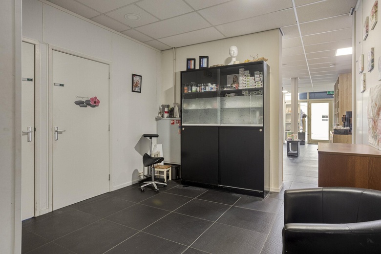 WinkelruimteaanBurgemeester van Houtplein 45<br/> inVlijmen