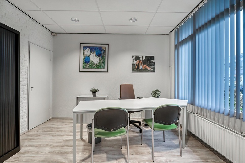 BedrijfsruimteaanWeversbaan 15<br/> inLeiderdorp