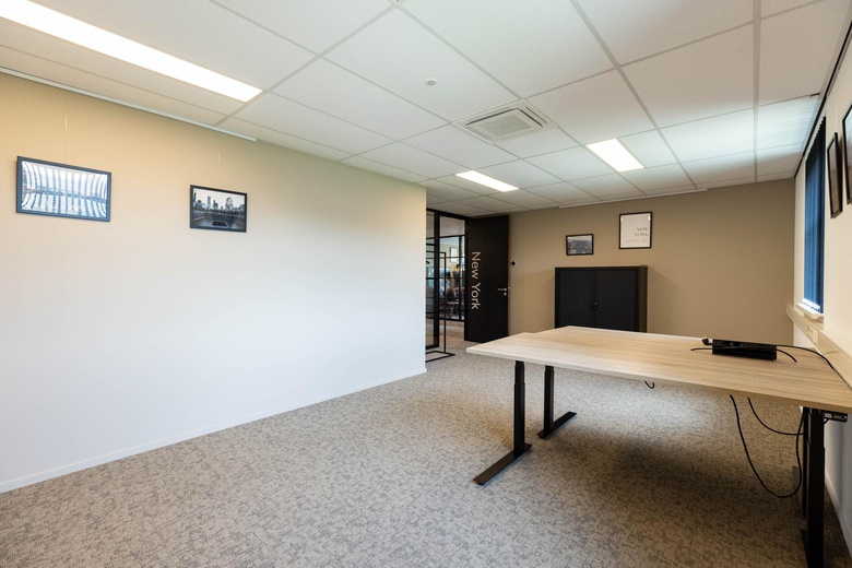 KantoorruimteaanStevinweg 5 - 7<br/> inSpijkenisse KantoorruimteaanStevinweg 5 - 7<br/> inSpijkenisse
