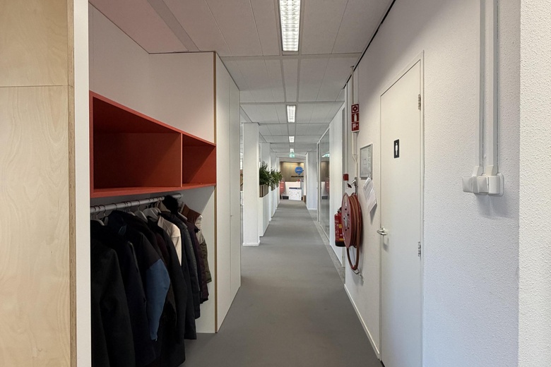 KantoorruimteaanLeeuwenveldseweg 3 f<br/> inWeesp