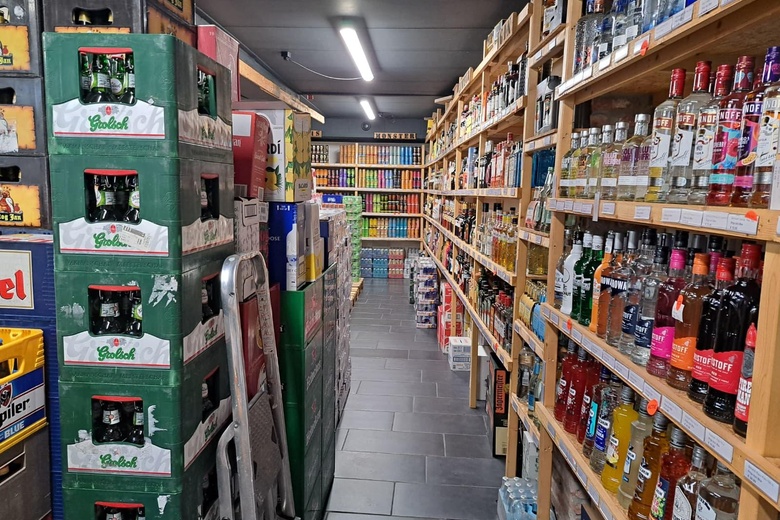 WinkelruimteaanGentsevaartstraat 33<br/> inAxel