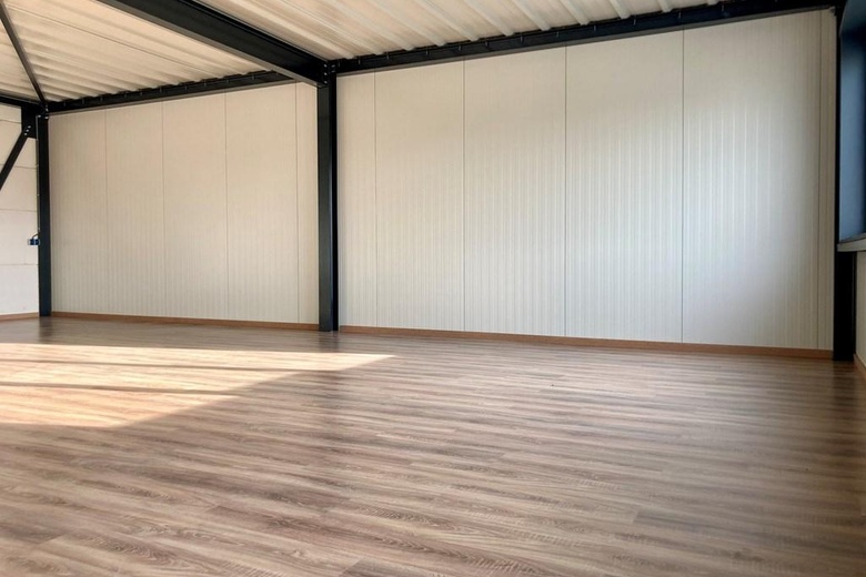 BedrijfsruimteaanLandauer 26<br/> inZeewolde