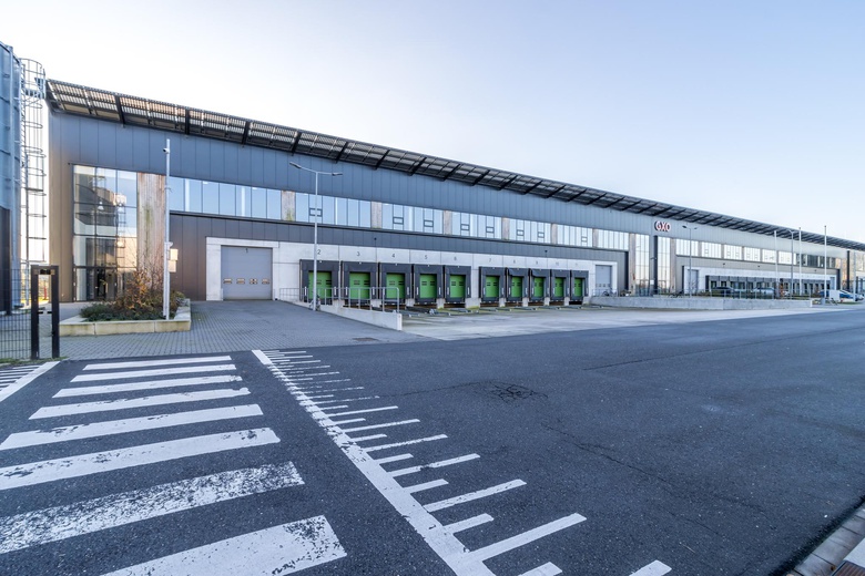 BedrijfsruimteaanTufsteen 3<br/> inHoofddorp BedrijfsruimteaanTufsteen 3<br/> inHoofddorp