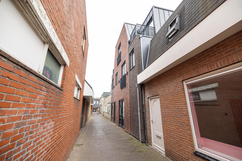 BedrijfsruimteaanMolenstraat 3<br/> inHeerenveen