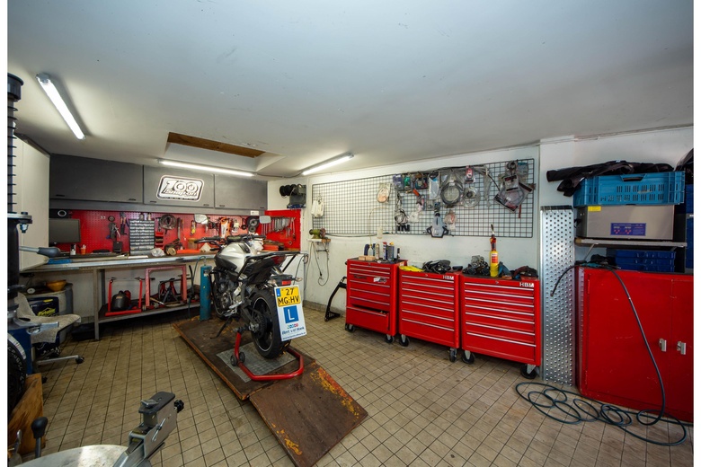 WinkelruimteaanEverard Meysterweg 54 A<br/> inAmersfoort WinkelruimteaanEverard Meysterweg 54 A<br/> inAmersfoort