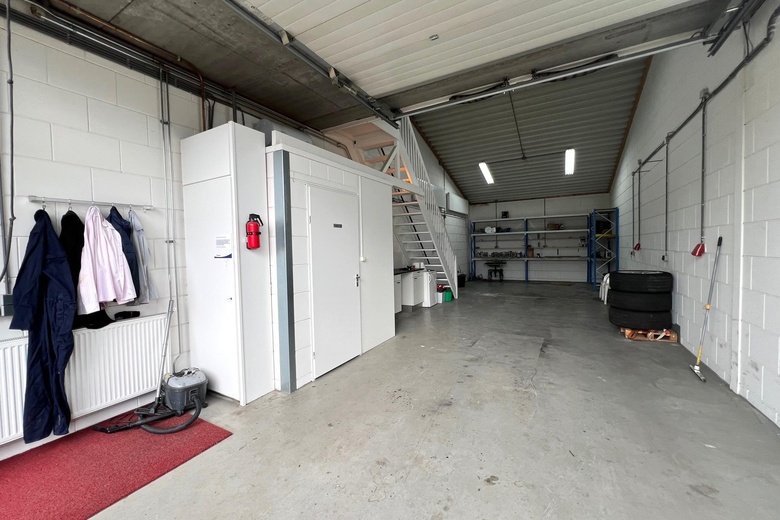 BedrijfsruimteaanCarneool 144<br/> inDordrecht