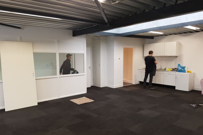 BedrijfsruimteaanAalsmeerderweg 239 P<br/> inAalsmeer BedrijfsruimteaanAalsmeerderweg 239 P<br/> inAalsmeer