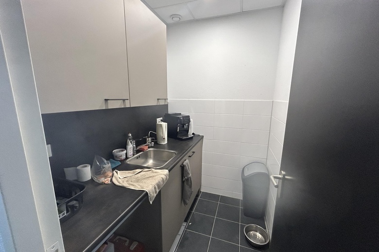 BedrijfsruimteaanOverijsselhaven 123<br/> inNieuwegein