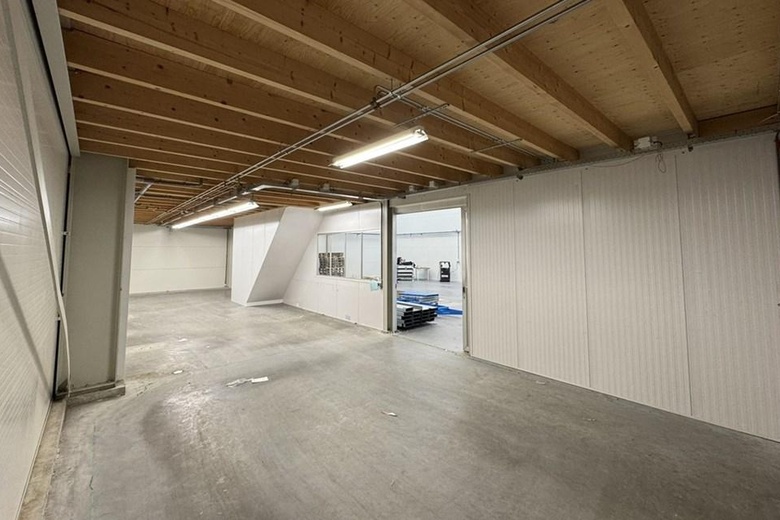 BedrijfsruimteaanLegmeerdijk 169 C<br/> inAalsmeer BedrijfsruimteaanLegmeerdijk 169 C<br/> inAalsmeer