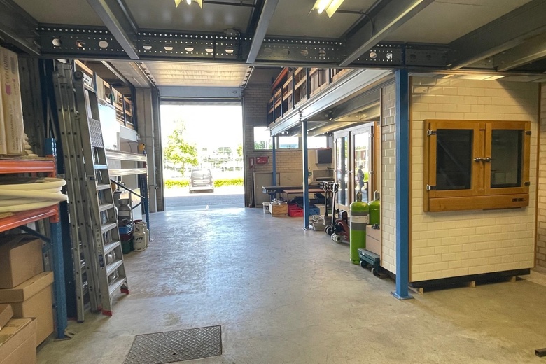 BedrijfsruimteaanHoofdweg 92<br/> inCapelle aan den IJssel BedrijfsruimteaanHoofdweg 92<br/> inCapelle aan den IJssel