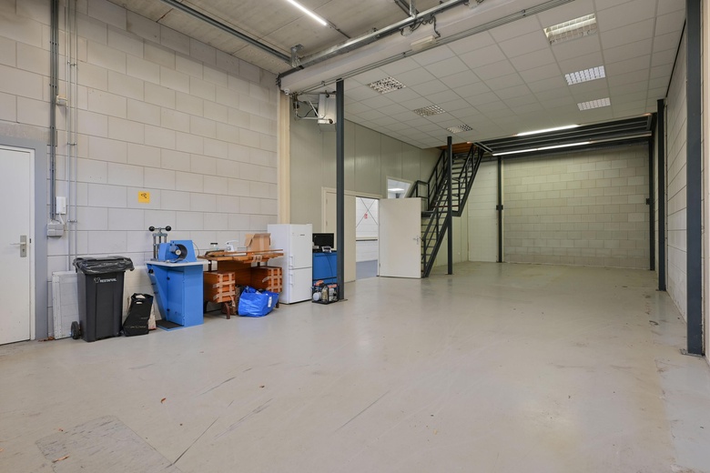 BedrijfsruimteaanRokerijweg 4 a<br/> inHuizen