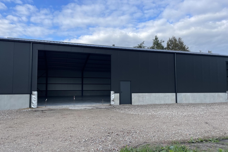 BedrijfsruimteaanLeeuwerikweg 26 - 30<br/> inDe Mortel