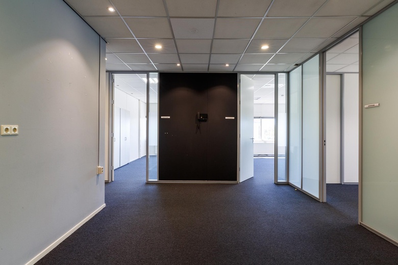 KantoorruimteaanMeidoornkade 18<br/> inHouten