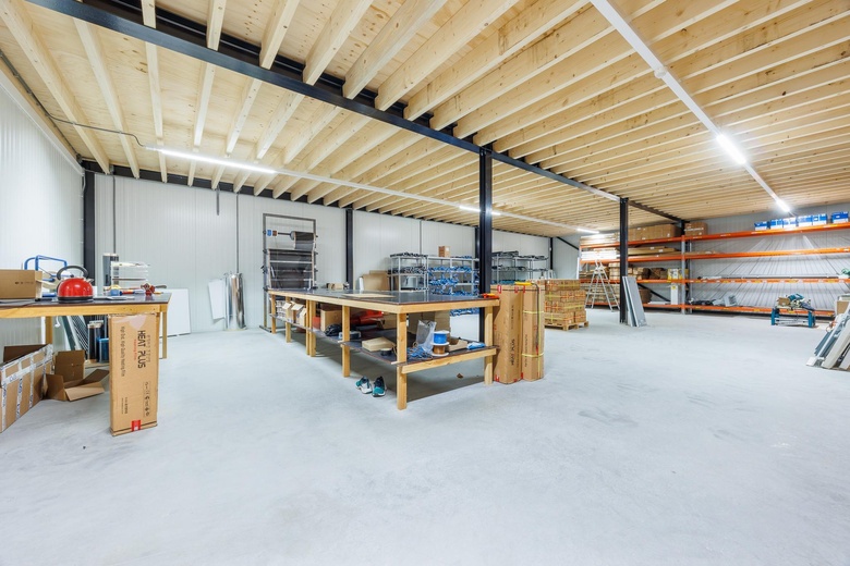 BedrijfsruimteaanDwarsvaartweg 6<br/> inLelystad BedrijfsruimteaanDwarsvaartweg 6<br/> inLelystad
