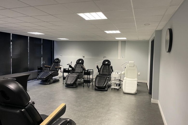 KantoorruimteaanDorpstraat 120<br/> inWaddinxveen