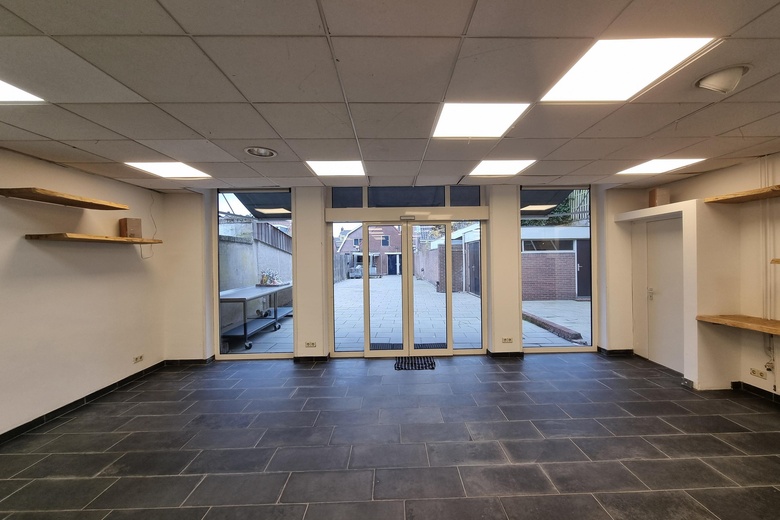 WinkelruimteaanVoorstraat 80<br/> inVianen