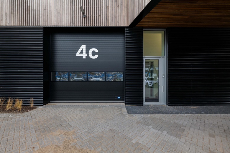 BedrijfsruimteaanBrandenburgbaan 4 - 4<br/> inRotterdam