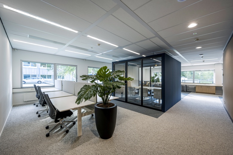 KantoorruimteaanStationsplein-ZW 983<br/> inSchiphol