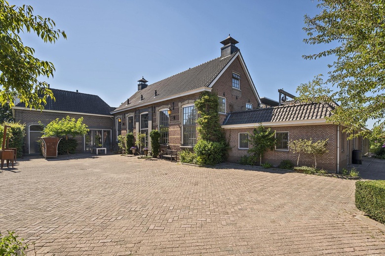 Bekijk foto 1 van Waaldijk 89