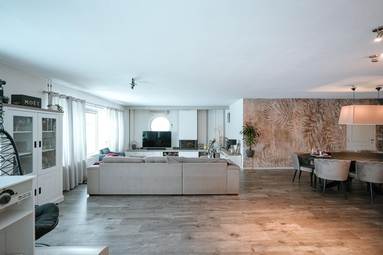 BedrijfsruimteaanOostwijk 1<br/> inUden