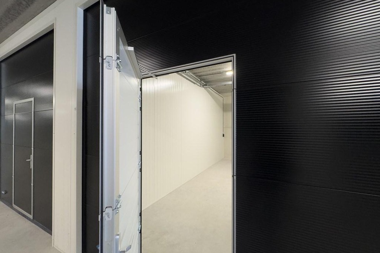 BedrijfsruimteaanIndustrieweg 69 78<br/> inBerkel en Rodenrijs