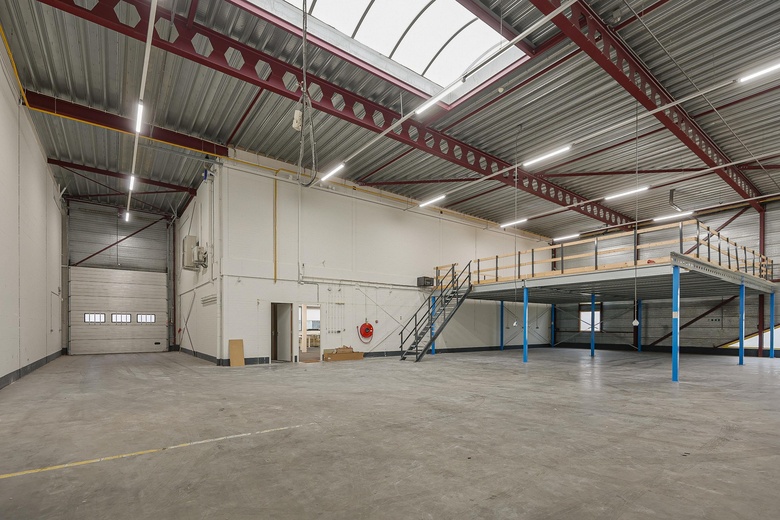 BedrijfsruimteaanParellaan 24<br/> inHoofddorp