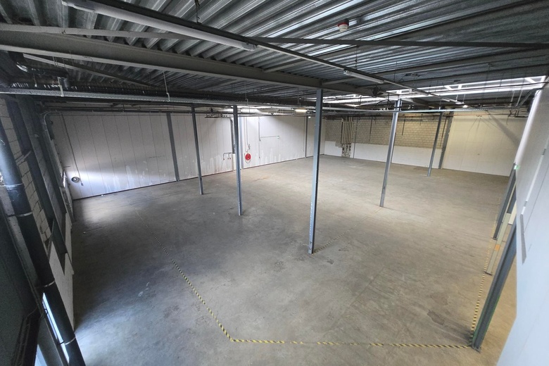 BedrijfsruimteaanEssebaan 43<br/> inCapelle aan den IJssel