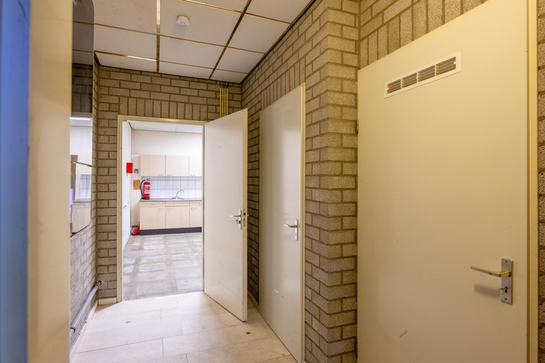 WinkelruimteaanSchoolstraat 7<br/> inVenray WinkelruimteaanSchoolstraat 7<br/> inVenray