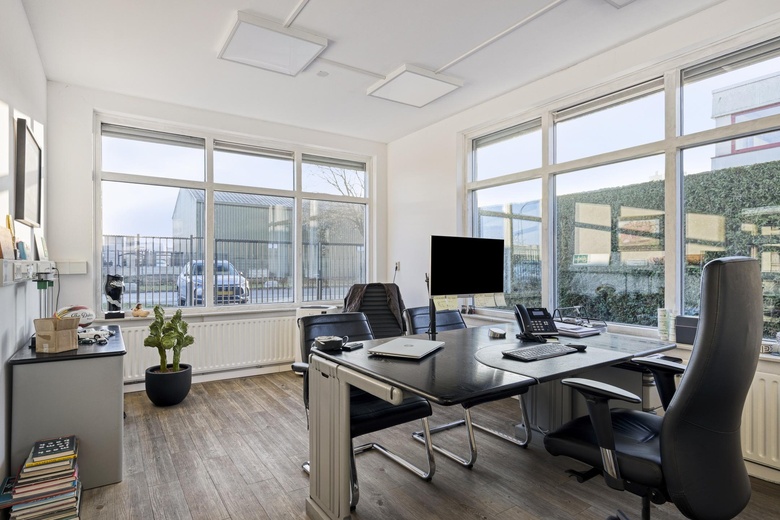 BedrijfsruimteaanSchouwslootweg 7<br/> inWaalwijk