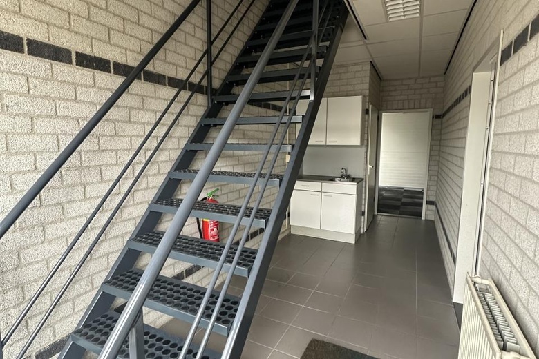 BedrijfsruimteaanCanadaweg 16<br/> inHalsteren