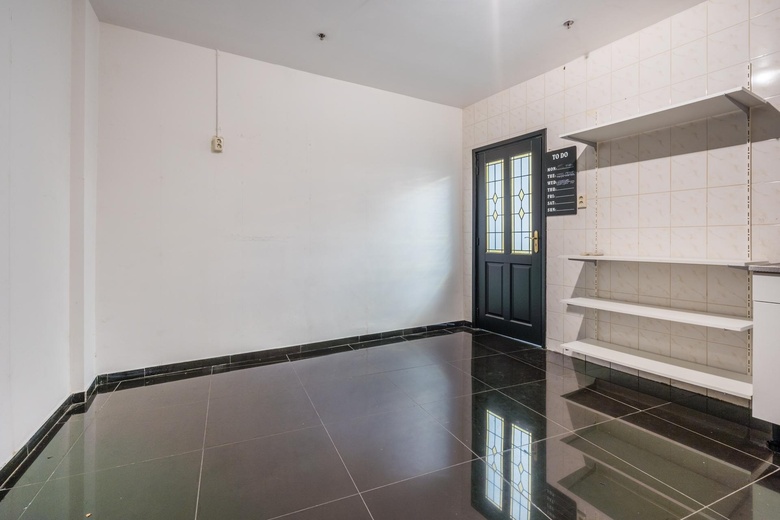WinkelruimteaanPassage 25 b<br/> inRoosendaal WinkelruimteaanPassage 25 b<br/> inRoosendaal