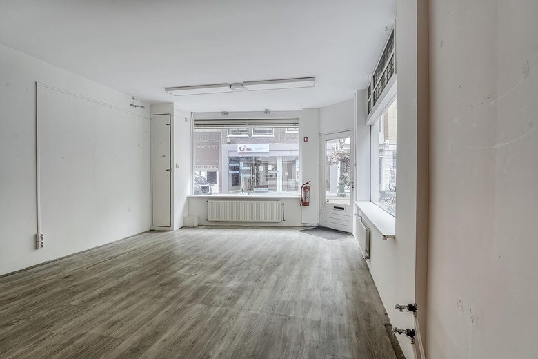 WinkelruimteaanHaarlemmerstraat 210<br/> inLeiden WinkelruimteaanHaarlemmerstraat 210<br/> inLeiden