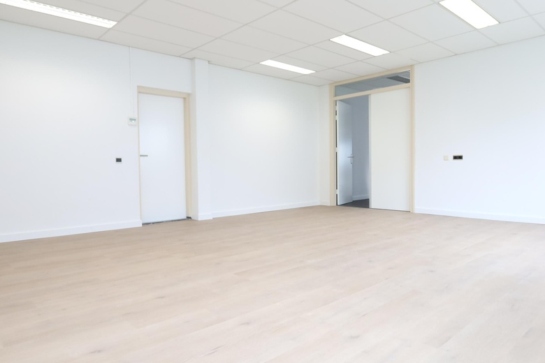 KantoorruimteaanKalkovenweg 36<br/> inAlphen aan den Rijn KantoorruimteaanKalkovenweg 36<br/> inAlphen aan den Rijn