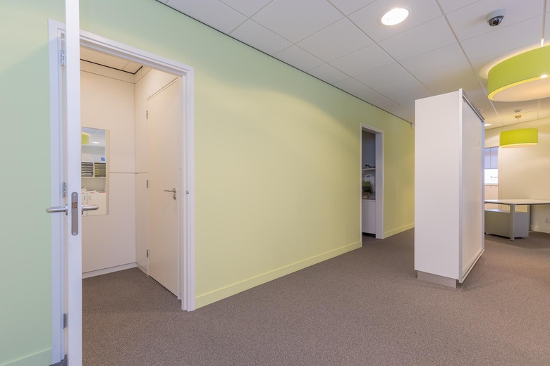 WinkelruimteaanKanaalstraat 77 A<br/> inLisse WinkelruimteaanKanaalstraat 77 A<br/> inLisse