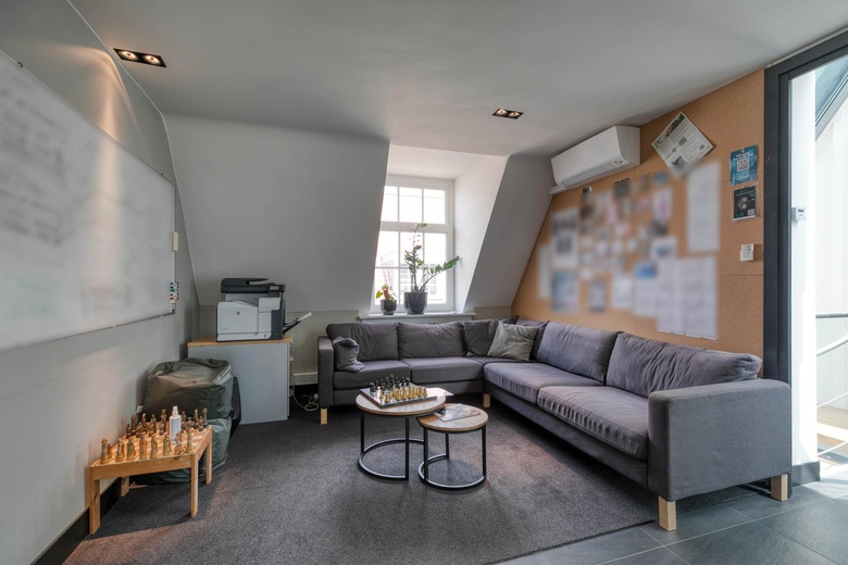 KantoorruimteaanZwaardklamp 3<br/> inHuizen KantoorruimteaanZwaardklamp 3<br/> inHuizen
