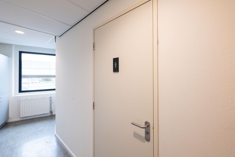 KantoorruimteaanThorbeckelaan 82 C<br/> inSpijkenisse KantoorruimteaanThorbeckelaan 82 C<br/> inSpijkenisse