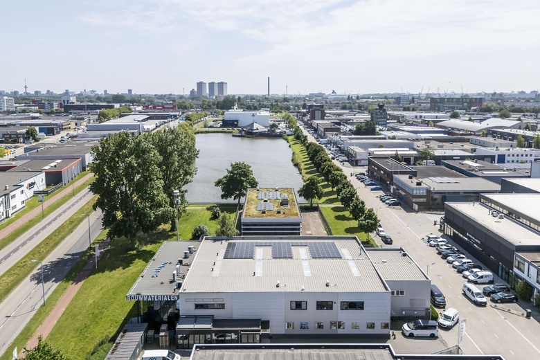 BedrijfsruimteaanThurledeweg 30<br/> inRotterdam BedrijfsruimteaanThurledeweg 30<br/> inRotterdam