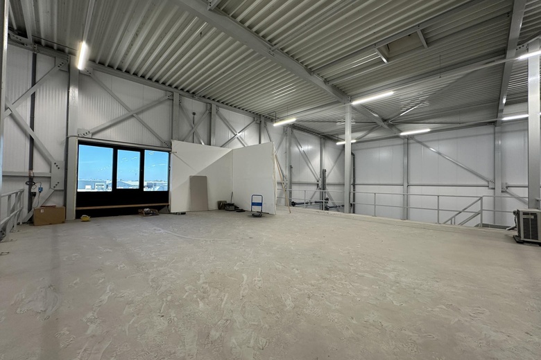 BedrijfsruimteaanVerre weide 9<br/> inVeen BedrijfsruimteaanVerre weide 9<br/> inVeen