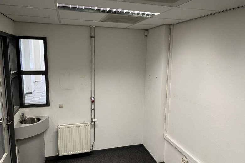WinkelruimteaanSpoorstraat 30 A<br/> inDen Helder WinkelruimteaanSpoorstraat 30 A<br/> inDen Helder