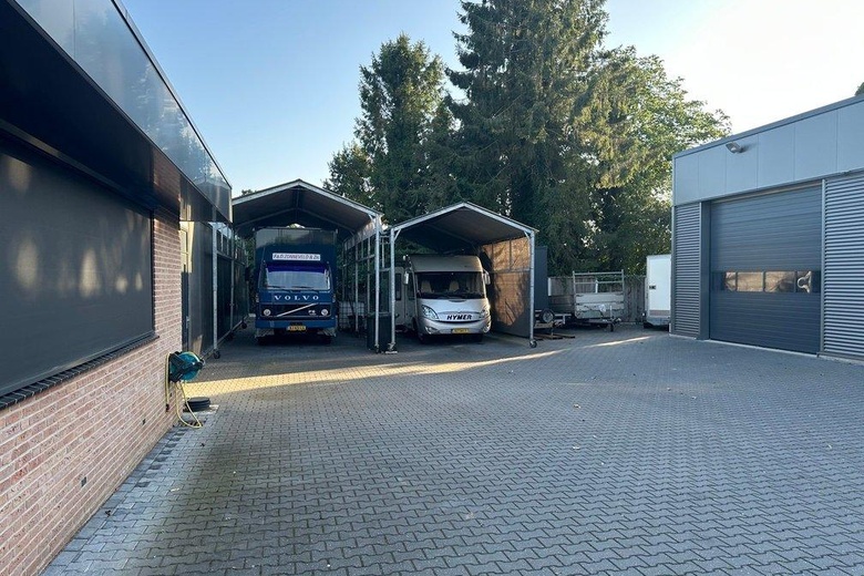 BedrijfsruimteaanHoofdstraat 91<br/> inZenderen