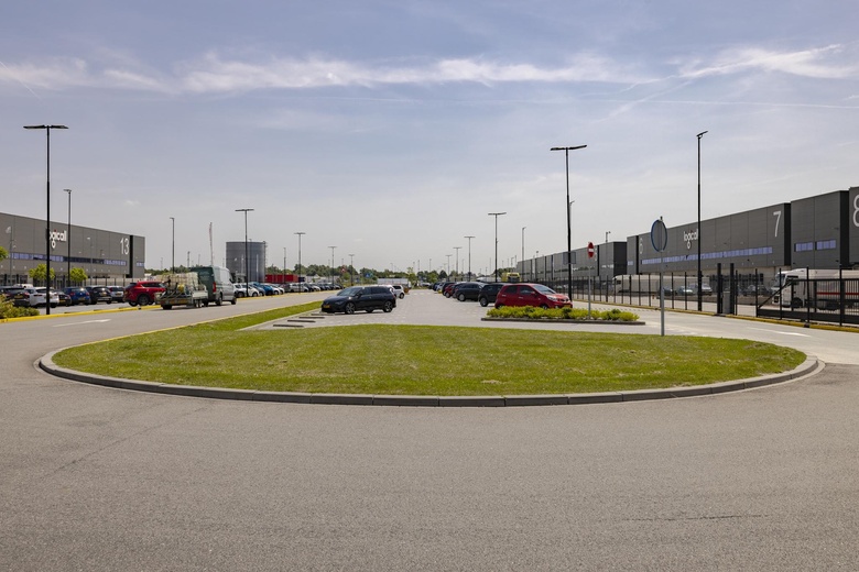 BedrijfsruimteaanWalravenlaan 9<br/> inSchiphol-Rijk BedrijfsruimteaanWalravenlaan 9<br/> inSchiphol-Rijk