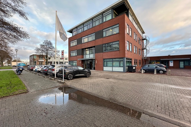 KantoorruimteaanLuzernestraat 19 - 21<br/> inNieuw-Vennep